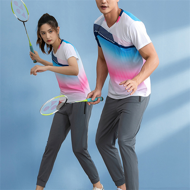 الريشة الفانيلة و السراويل الر - مراجعة Badminton Outfit وسعره